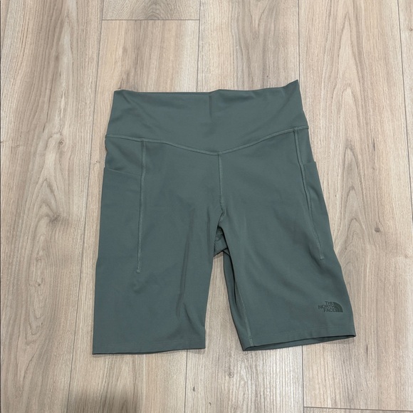 The North Face Women's Olive Bike Shorts - Picture 1 of 2